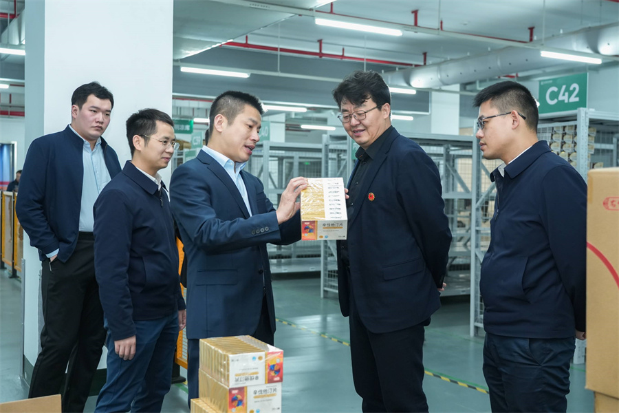 天津市北辰區(qū)區(qū)委副書記李彩良一行調(diào)研恒昌醫(yī)藥集團(tuán)