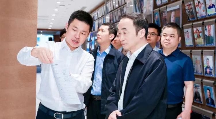 湖南省藥監(jiān)局黨組書記、局長(zhǎng)歐陽(yáng)志剛一行調(diào)研恒昌醫(yī)藥，指導(dǎo)企業(yè)高質(zhì)量發(fā)展